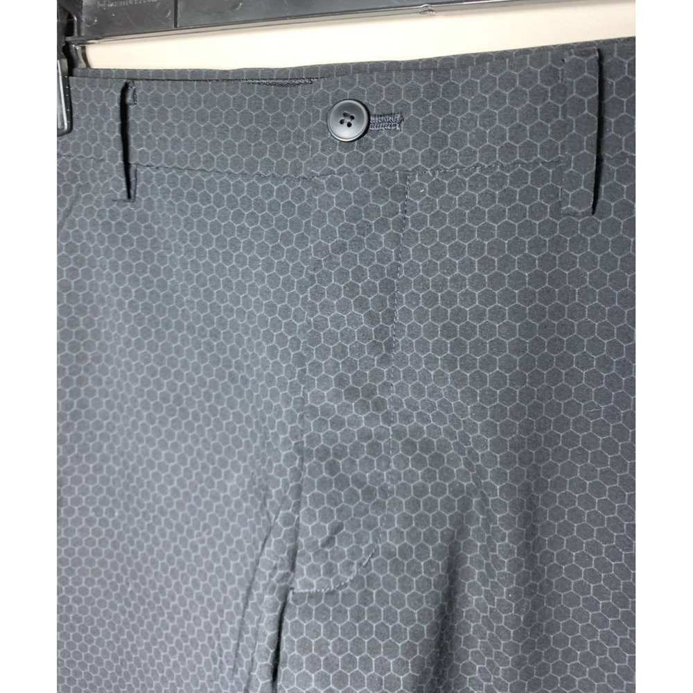 Uniqlo Shorts Mens S/M 30-33 Waist Black Geometric Print Performance Poly Golf